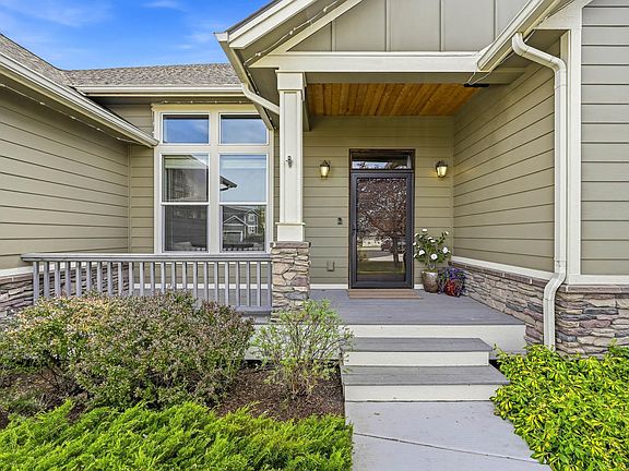 5th image of 840 SW Blue Heron Ct