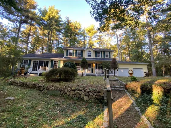 275 Robin Hollow Rd, West Greenwich, RI 02817