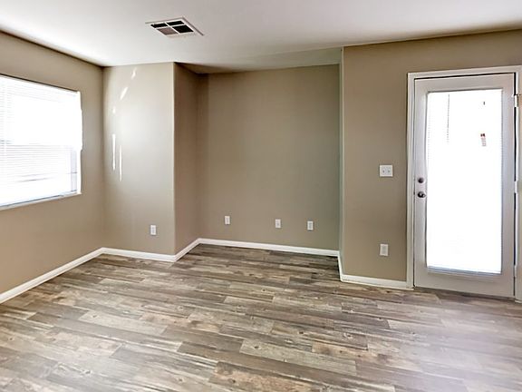 3rd image of 455 Eldorado Hills Ct