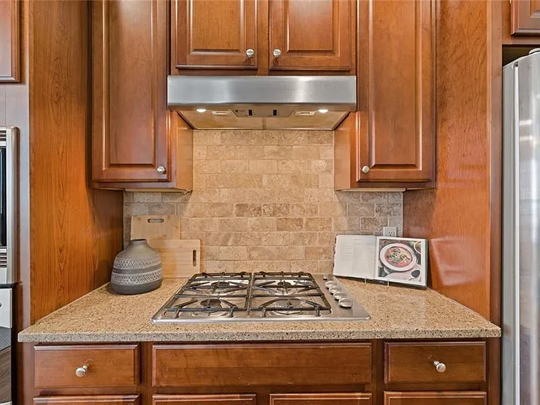 2763 Durham Dr NE — Photo 18