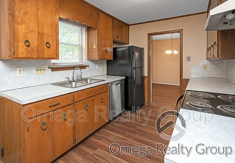 4078 Strathmore Dr — Photo 10