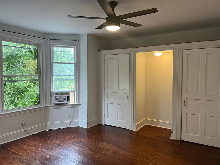 562 W Lemon St — Photo 12