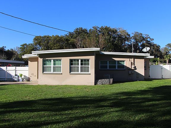 2nd image of 3014 Ivel Dr