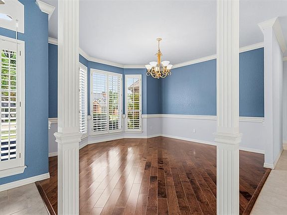 4th image of 617 W Riverwalk Ct