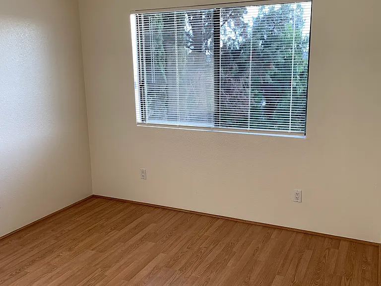 810 Concepcion Ave — Photo 4