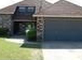 1504 Knollwood Ter, Moore, OK 73160