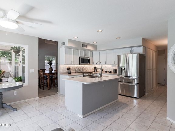 5th image of 9765 W TONOPAH Drive