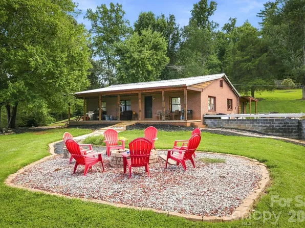 1315 Cedar Valley Church Rd, Lenoir, NC 28645