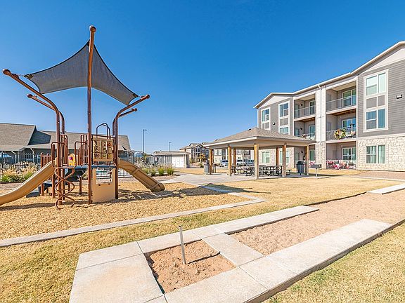 3rd image of 1811 Tradewinds Blvd #1-202