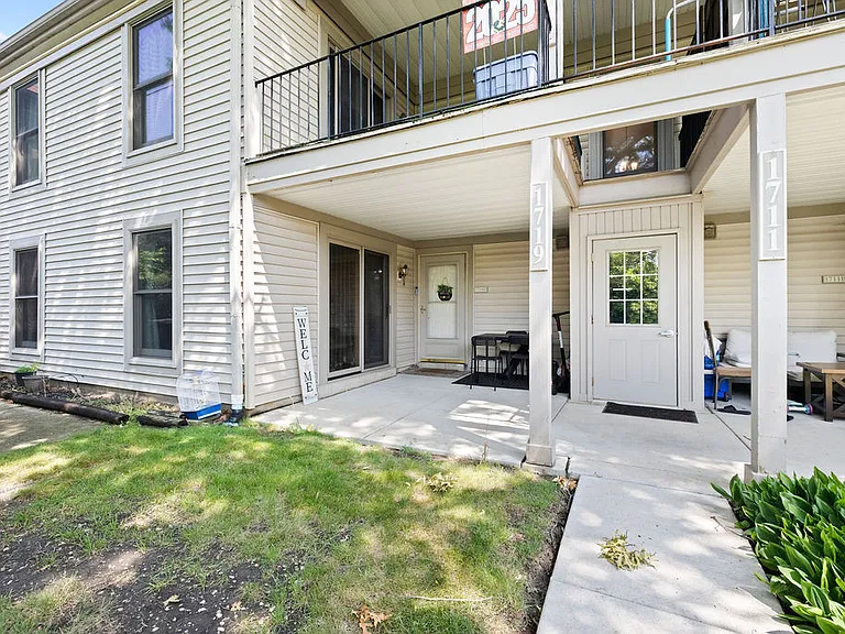 1719 Sussex Walk #D — Photo 1