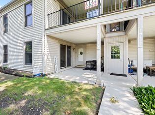 1719 Sussex Walk APT D, Hoffman Estates, IL 60169