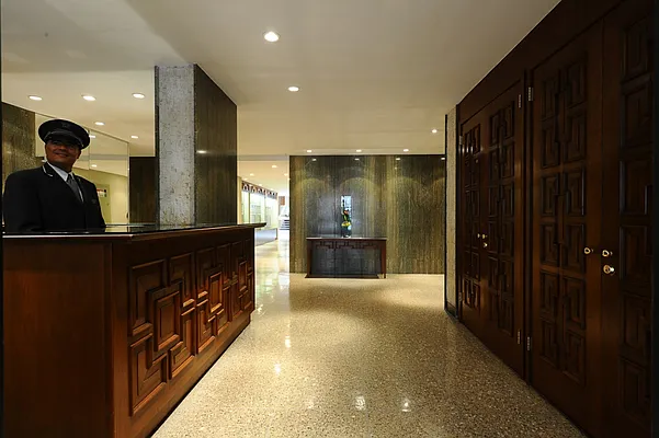 Rented by BLDG | media 7