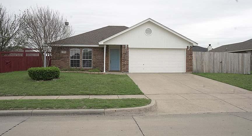 1st image of 517 Reagan Ln