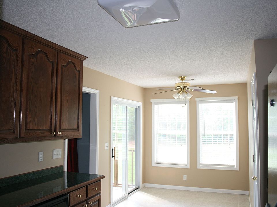 2nd image of 356 Whitfield Walk