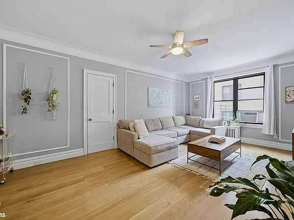 5th image of 250 W 75th St APT 5C