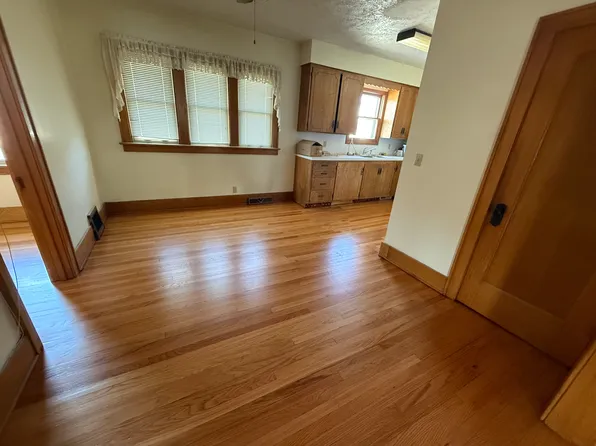 4352 Mason St, Omaha, NE 68105