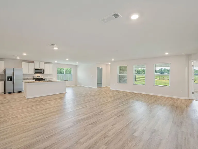5092 Gaineswood Dr — Photo 6