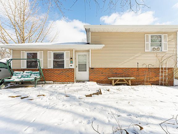 2nd image of 60 Baywood Dr