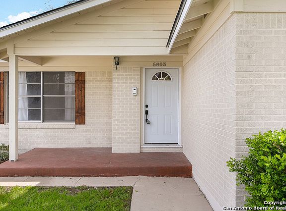 4th image of 5603 Loma Linda Dr