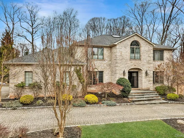 14 Pepperidge Drive, New City, NY 10956