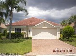 10045 Oakhurst Way, Fort Myers, FL 33913