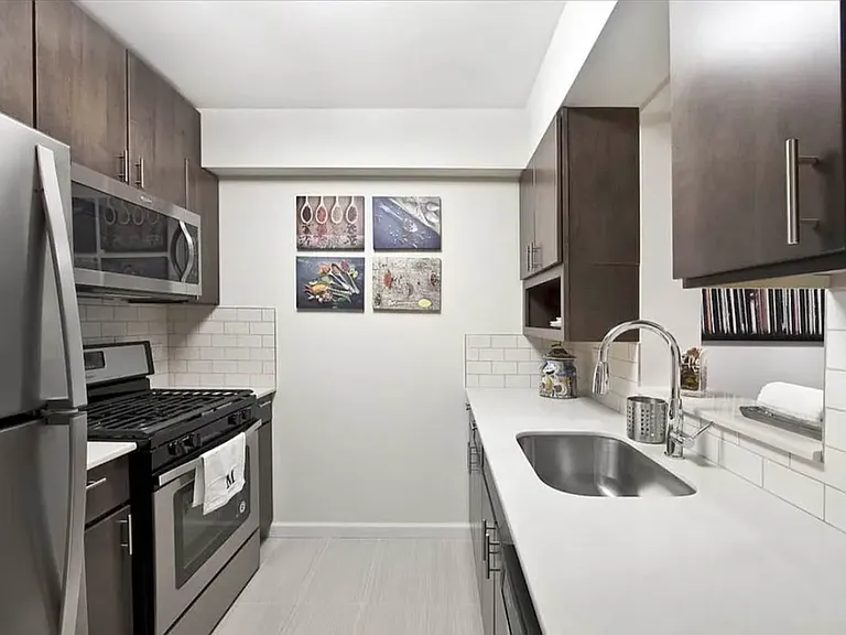 2763 Morris Ave #407 — Photo 5