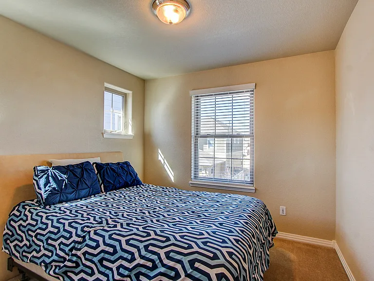 3561 Yosemite St — Photo 25