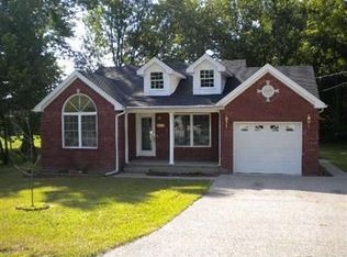 150 Briarwood Cir, Carrollton, KY 41008