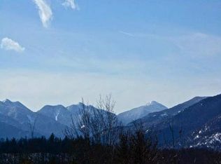 906 Hurricane Rd, Keene, NY 12942