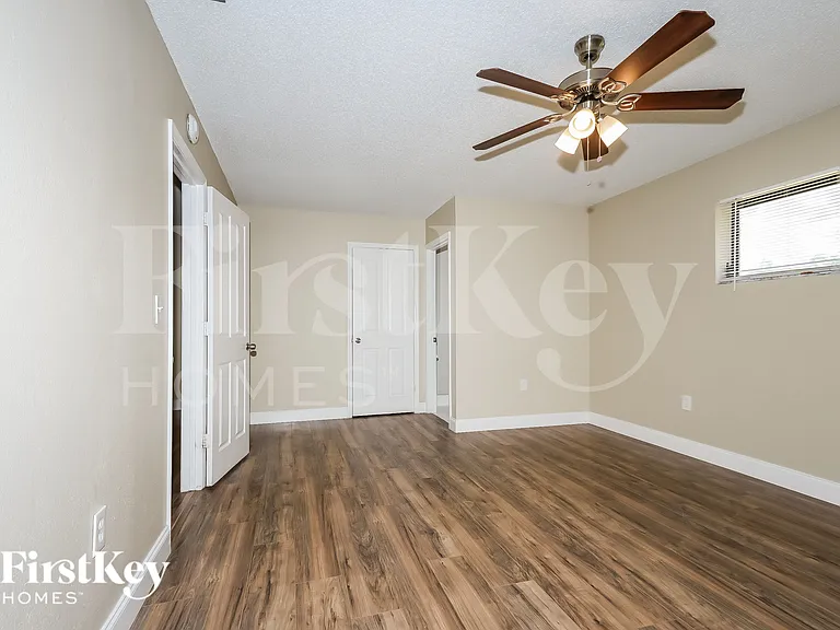 1434 SW Broadview St — Photo 10