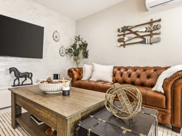 7562 Washington Dr, Huntington Beach, CA 92647