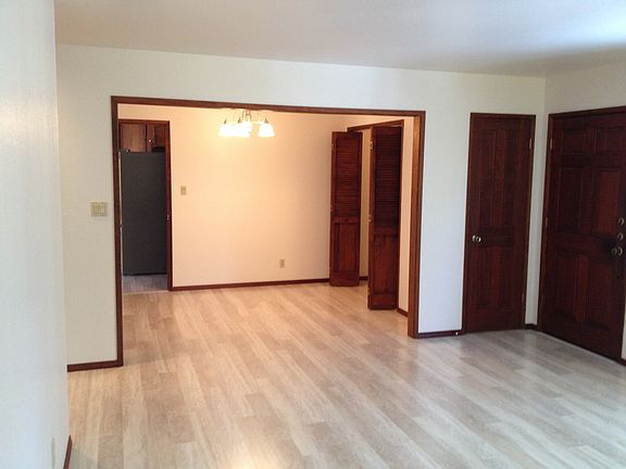 3rd image of 109 Bernhard Ave