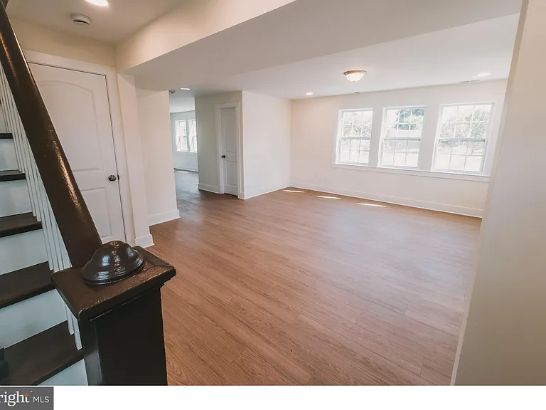 449 Falmouth St — Photo 15