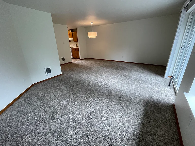 8021 55th Ave NE #B — Photo 7