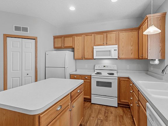 5th image of 4577 Victor Path Unit 5