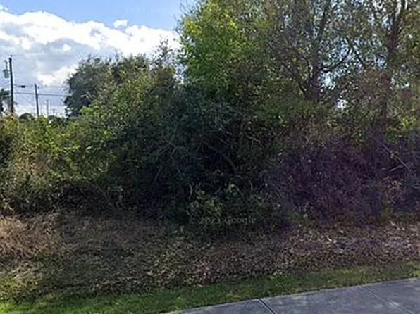 868 SW Tulip Blvd, Port Saint Lucie, FL 34953