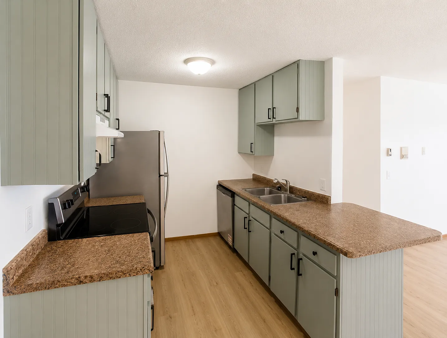 4 bed, 1150 sqft, $1,249 — Photo 4