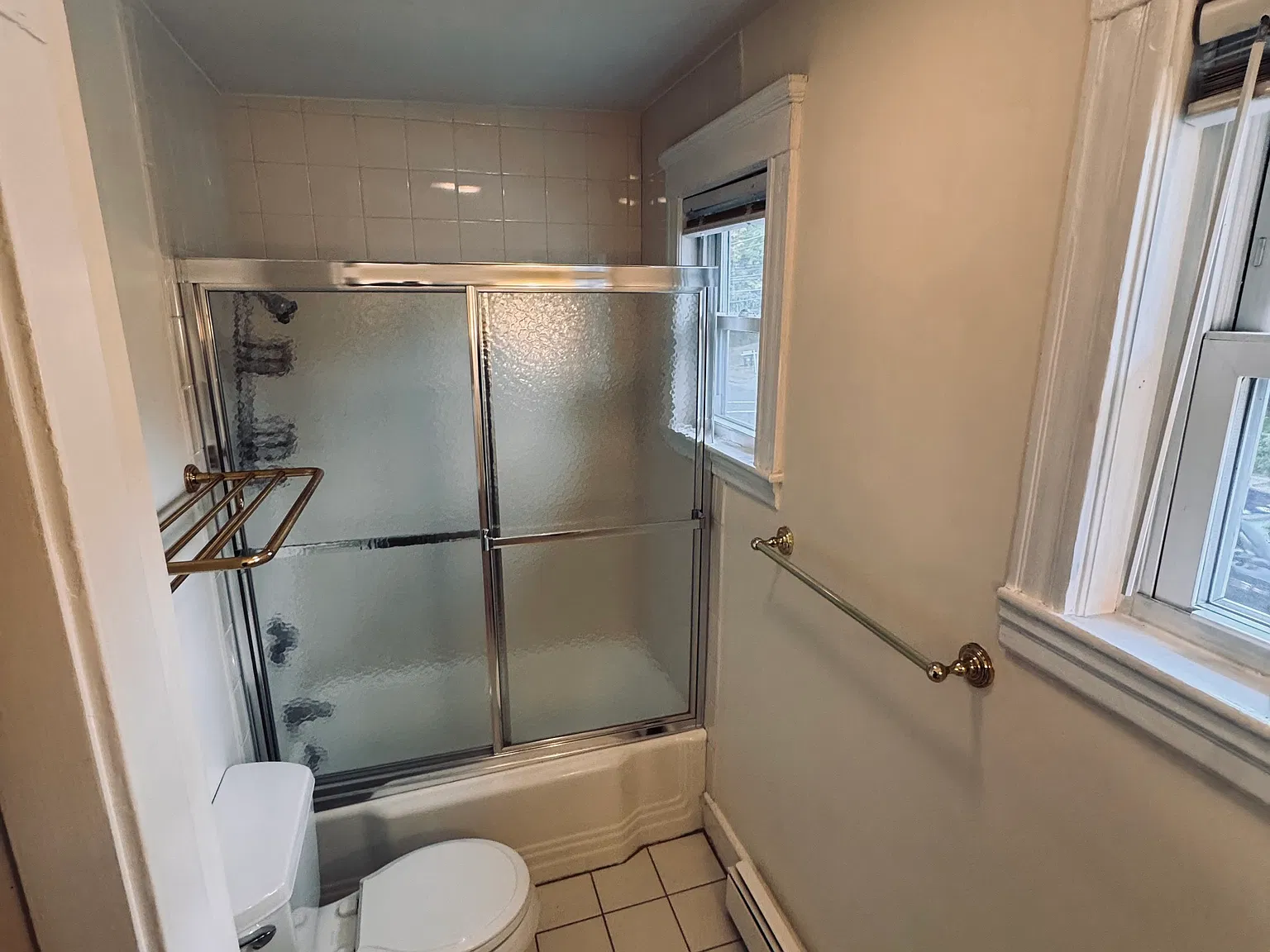 114 Lincoln Ave — Photo 3