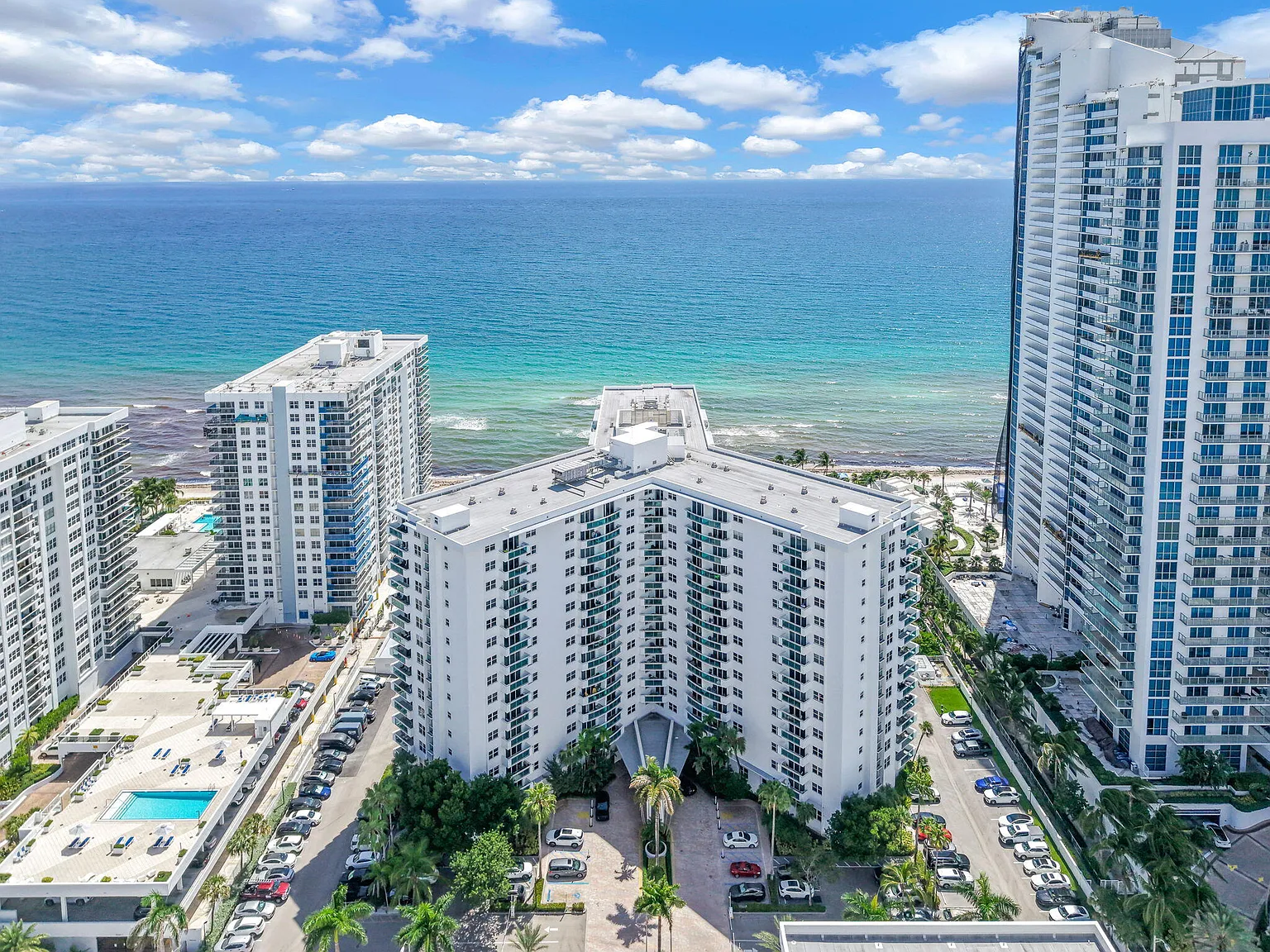 1 bed, 1.0 bath, 883 sqft, $2,800 — Photo 2