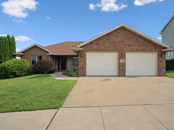 583 Sapphire Cir, Dubuque, IA 52001