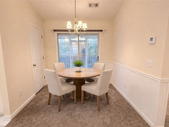 3rd image of 500 Waverly Pl APT 202
