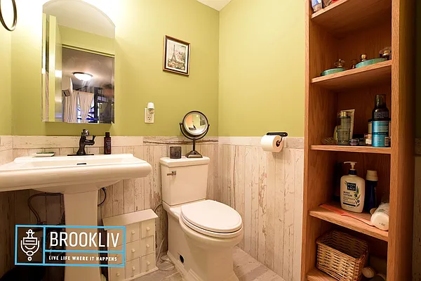 Rented by null | media 22