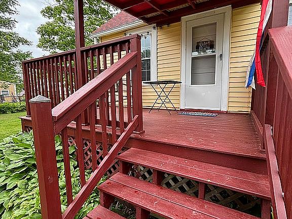 5th image of 248 Garfield Ave