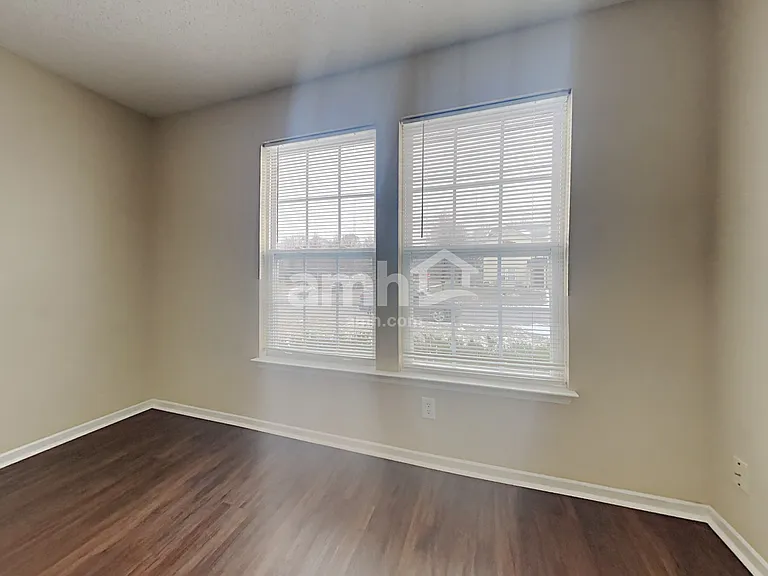 1268 Weston Dr — Photo 13