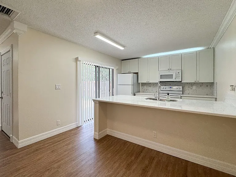 5342 Bamboo Ct — Photo 8