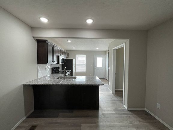 3rd image of 748 N Turner Ave
