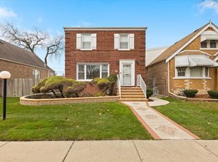 9818 S Calumet Ave, Chicago, IL 60628