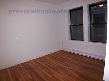2nd image of 90 Warrenton St #Sd10