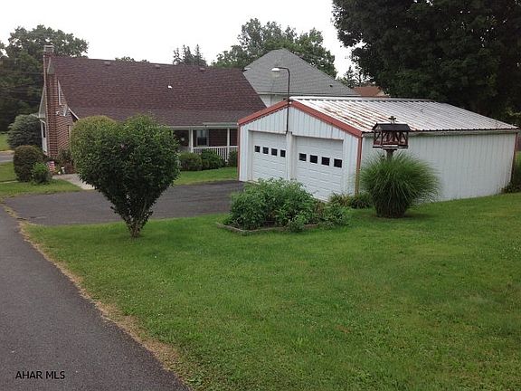 2nd image of 3948 Cortland Dr