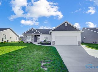 9305 Colonel Dr, Findlay, OH 45840